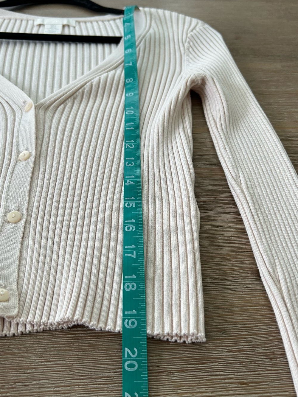 H&M Ribbed V‑Neck Cardigan - Picture 4 of 6